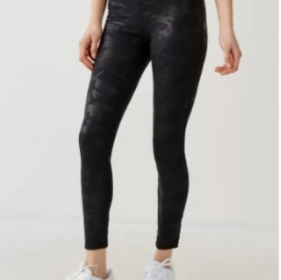 True Religion Black Camo Legging - Picture 4 of 5